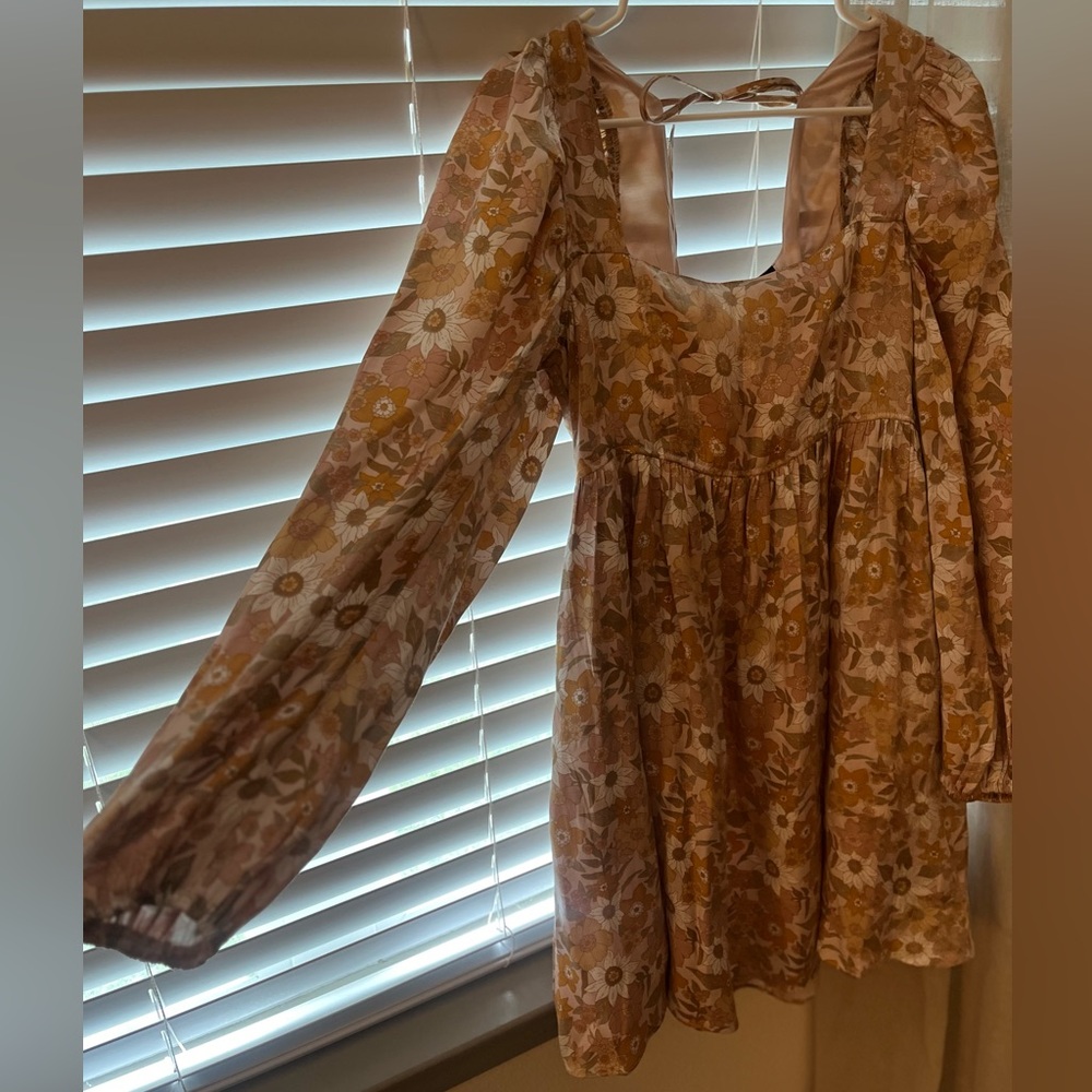 Retro Floral Babydoll Dress - Picture 3 of 5